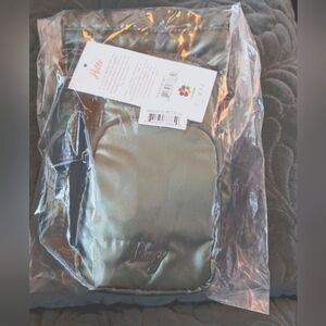 Lug Chuggie in Metallic Olive NWT!